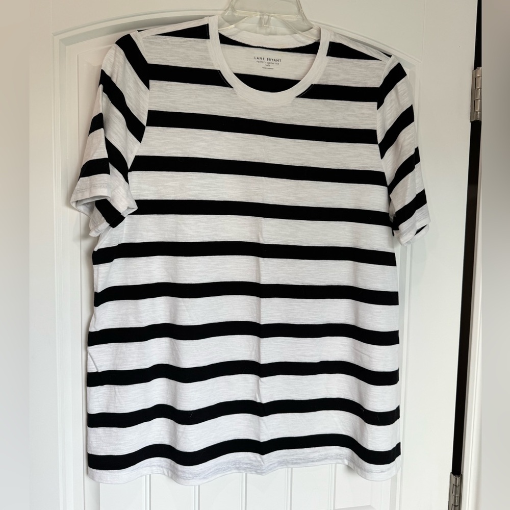 Lane Bryant Striped Tee 14 16 Plus Size Black White Short Sleeve Shirt